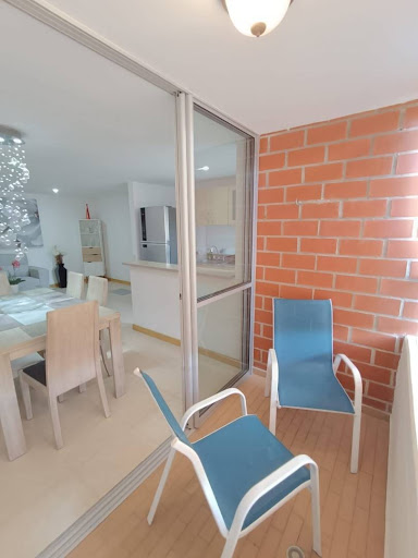 Apartamento en arriendo en Loma De San Jose, Sabaneta · foto 16 de 17