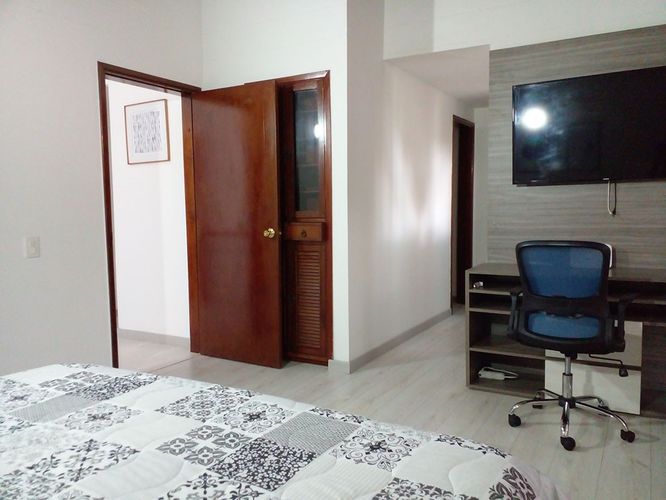 Casa de 4 alcobas en venta en El Poblado, Medellín, 200 m² · foto 10 de 20