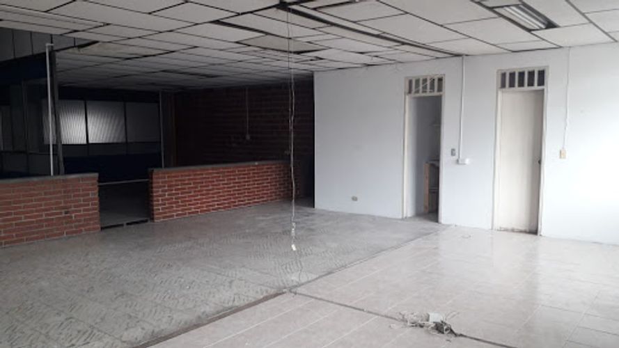 Bodega en venta en Guadalupe, Dosquebradas, 650 m² · foto 2 de 11