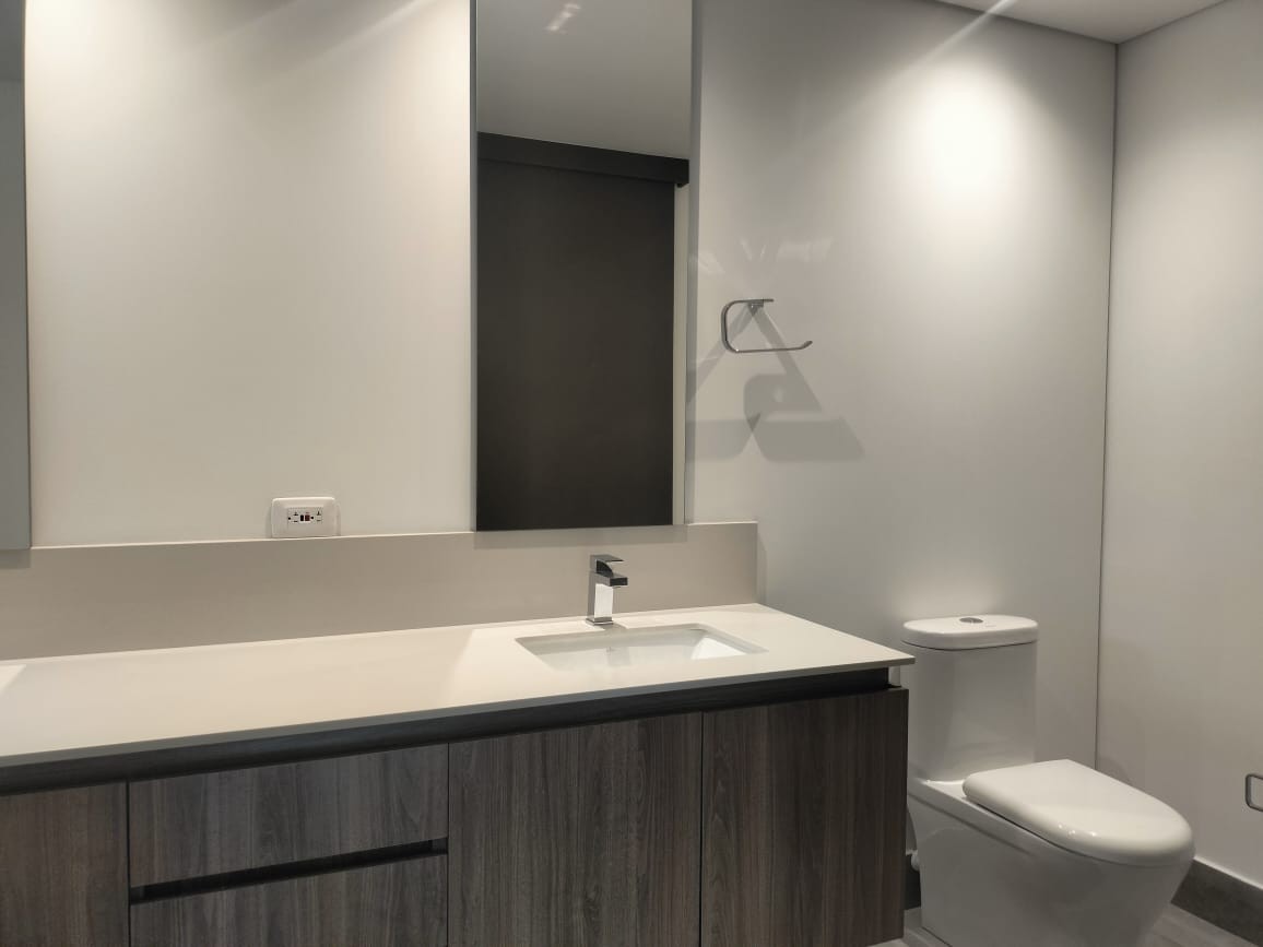 Apartamento en arriendo en El Poblado, Medellín · foto 18 de 19