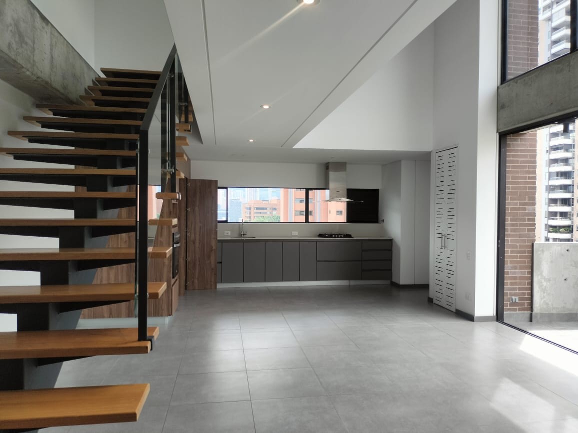 Apartamento en arriendo en El Poblado, Medellín · foto 4 de 19