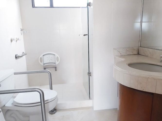 Apartamento de 3 alcobas en arriendo en La Florida, Medellín, 189 m² · foto 17 de 19