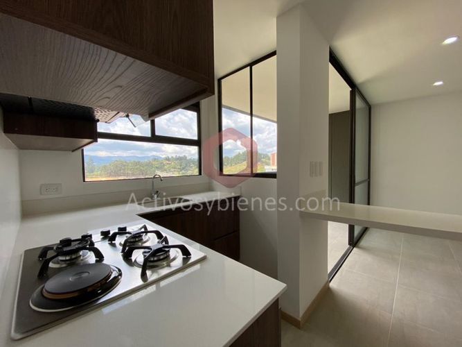 Apartamento de 2 alcobas en venta en Llano Grande, Rionegro, 68 m² · foto 2 de 18