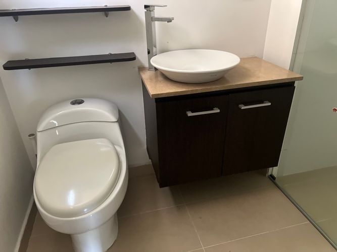 Apartamento de 2 alcobas en arriendo en Altos Del Poblado, Medellín, 72 m² · foto 8 de 12