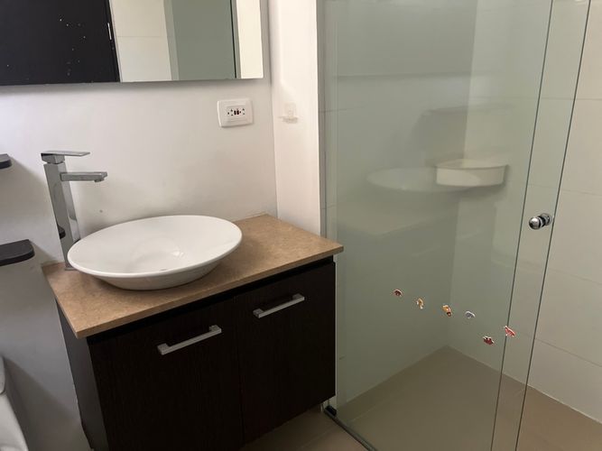 Apartamento de 2 alcobas en arriendo en Altos Del Poblado, Medellín, 72 m² · foto 10 de 12