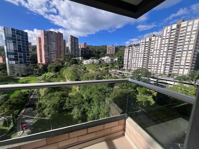 Apartamento de 2 alcobas en arriendo en Altos Del Poblado, Medellín, 72 m² · foto 12 de 12