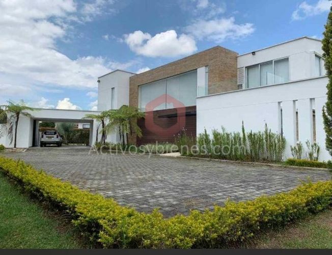 Casa de 5 alcobas en venta en Llano Grande, Rionegro, 560 m² · foto 3 de 13