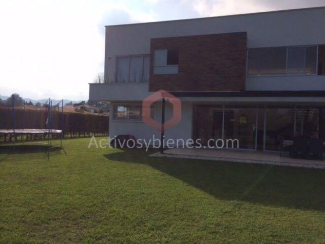 Casa de 5 alcobas en venta en Llano Grande, Rionegro, 560 m² · foto 6 de 13