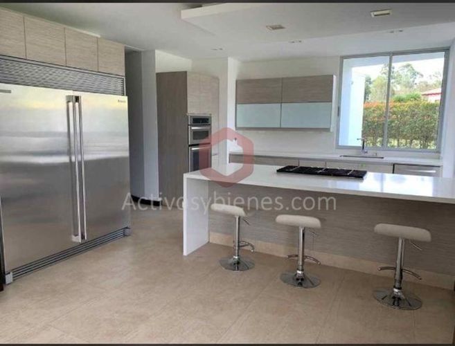 Casa de 5 alcobas en venta en Llano Grande, Rionegro, 560 m² · foto 7 de 13