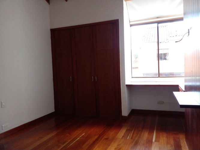 Casa de 3 alcobas en venta en El Poblado, Medellín, 251 m² · foto 12 de 19