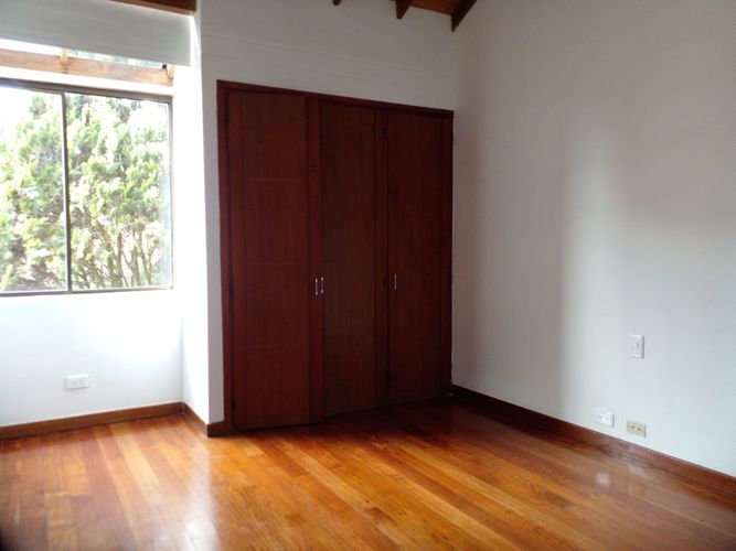 Casa de 3 alcobas en venta en El Poblado, Medellín, 251 m² · foto 16 de 19
