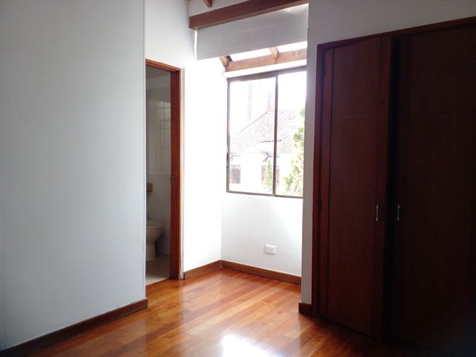 Casa de 3 alcobas en venta en El Poblado, Medellín, 251 m² · foto 13 de 19