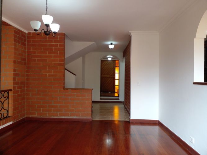 Casa de 3 alcobas en venta en El Poblado, Medellín, 251 m² · foto 7 de 19