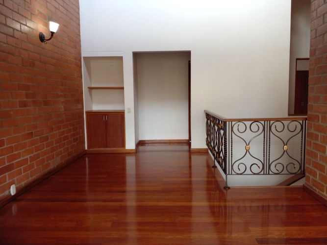 Casa de 3 alcobas en venta en El Poblado, Medellín, 251 m² · foto 10 de 19