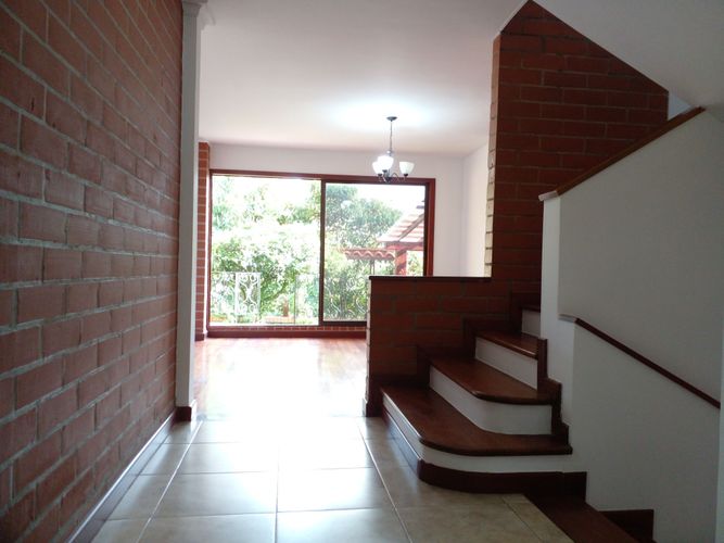 Casa de 3 alcobas en venta en El Poblado, Medellín, 251 m² · foto 8 de 19