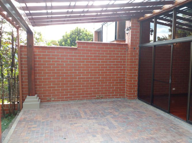 Casa de 3 alcobas en venta en El Poblado, Medellín, 251 m² · foto 19 de 19