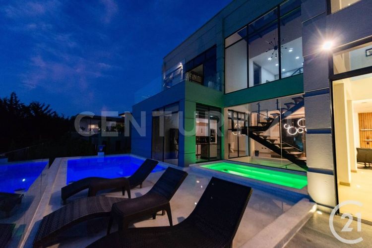 Casa de 3 alcobas en venta en Rionegro, 660 m² · foto 4 de 24