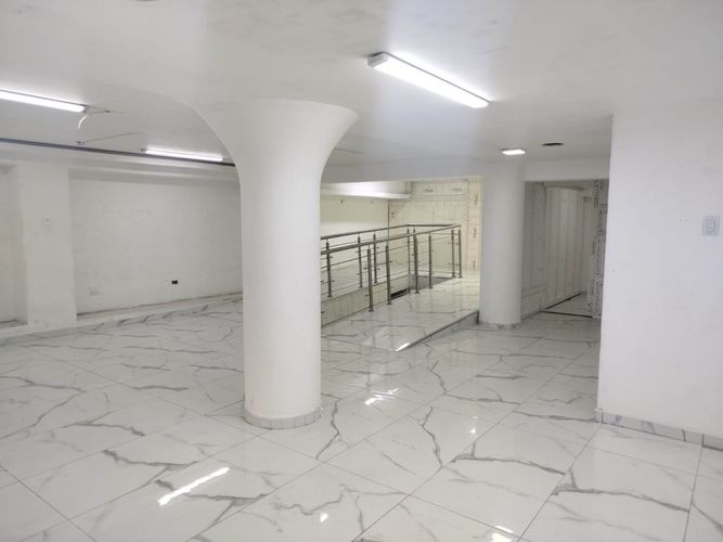 Local en arriendo en La Candelaria, Medellín, 170 m² · foto 2 de 6