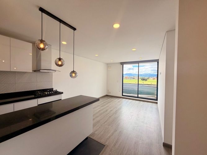 Apartamento de 2 alcobas en venta en Siberia, Cota, 98 m² · foto 2 de 17