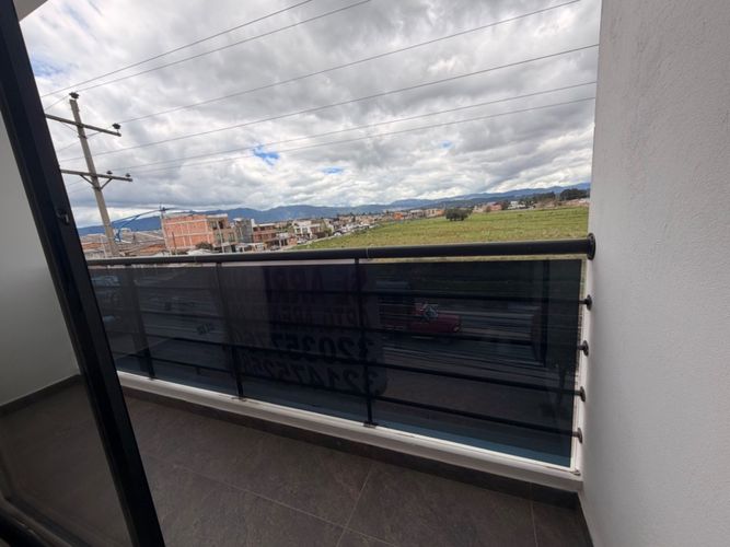 Apartamento de 2 alcobas en venta en Siberia, Cota, 98 m² · foto 16 de 17