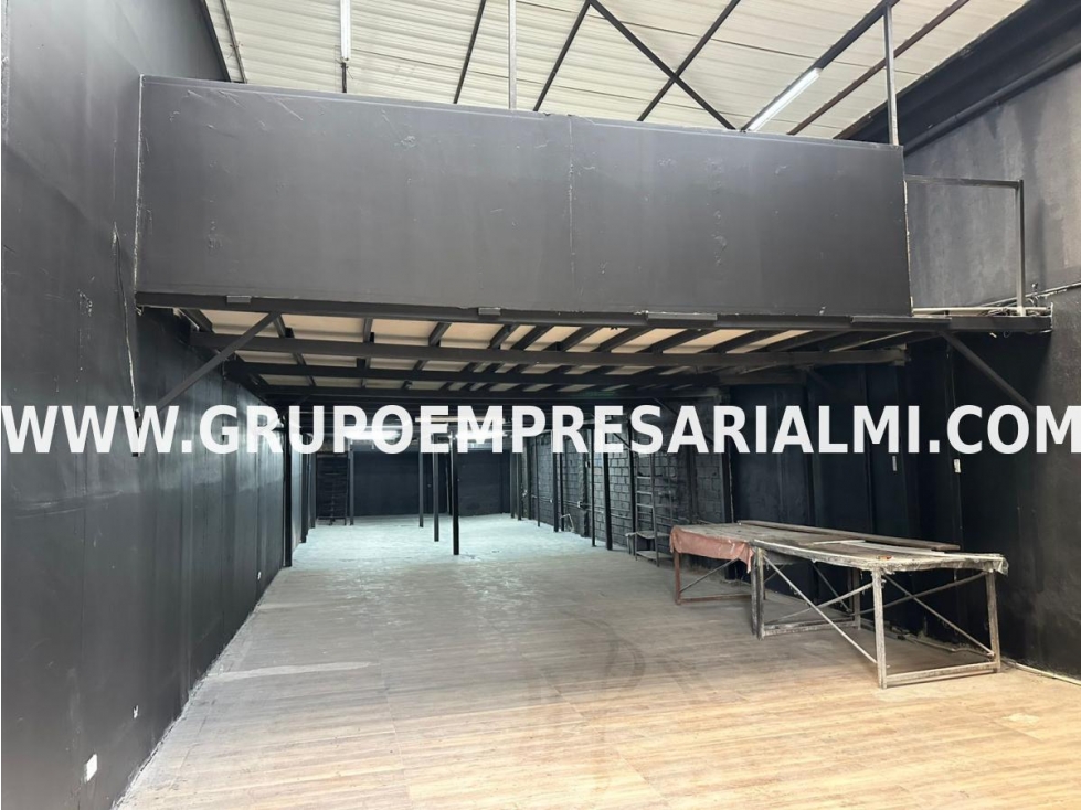 Warehouse for sale in Belén, Medellín 3