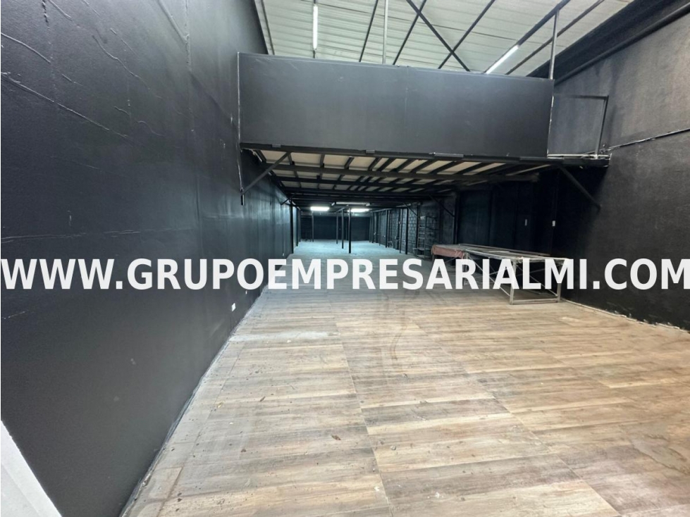 Warehouse for sale in Belén, Medellín 4
