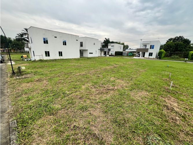 Lote en venta en Cn. Arbore Country Club, Jamundí, 150 m² · foto 2 de 7