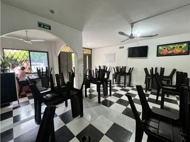 Edificio en venta en Porvenir, Cali, 450 m² · foto 3 de 24