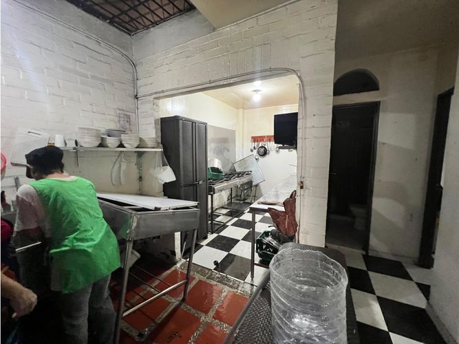 Edificio en venta en Porvenir, Cali, 450 m² · foto 4 de 24