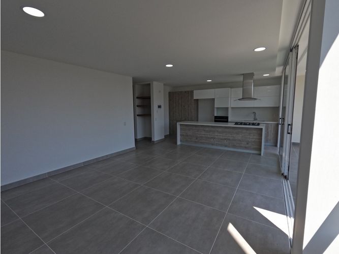 Apartamento de 3 alcobas en venta en Ciudad Jardin, Cali, 131 m² · foto 3 de 24
