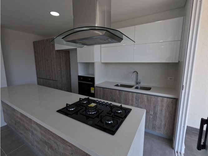 Apartamento de 3 alcobas en venta en Ciudad Jardin, Cali, 131 m² · foto 4 de 24