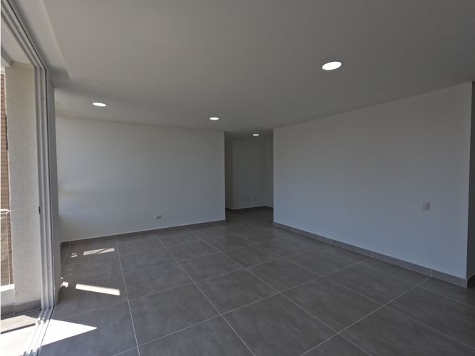 Apartamento de 3 alcobas en venta en Ciudad Jardin, Cali, 131 m² · foto 5 de 24