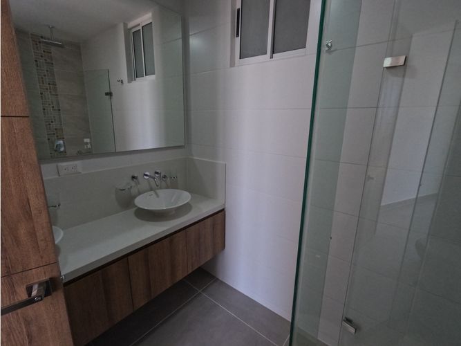 Apartamento de 3 alcobas en venta en Ciudad Jardin, Cali, 131 m² · foto 12 de 24