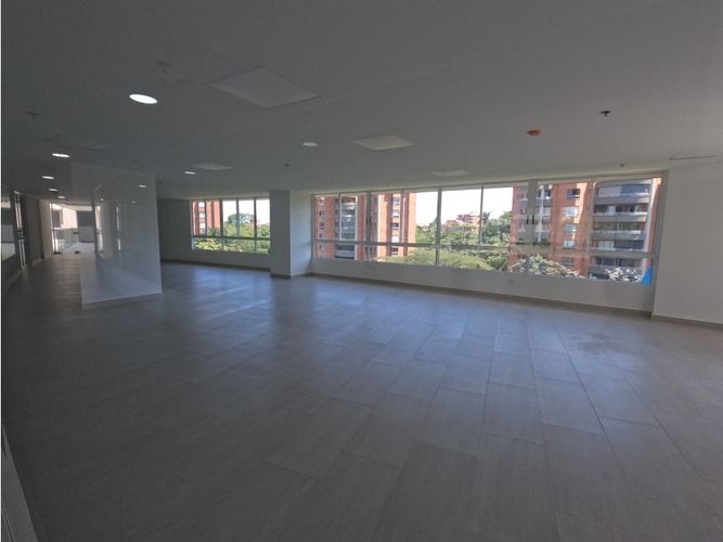 Apartamento de 3 alcobas en venta en Ciudad Jardin, Cali, 131 m² · foto 21 de 24
