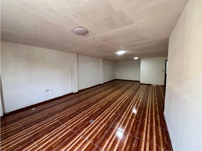 Local en arriendo en Obrero, Cali, 85 m² · foto 2 de 4