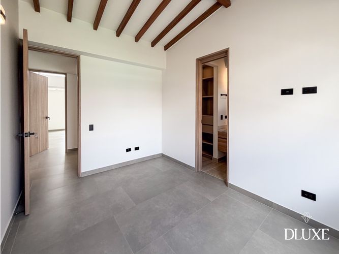 Casa de 3 alcobas en venta en El Porvenir, Rionegro, 178 m² · foto 16 de 20