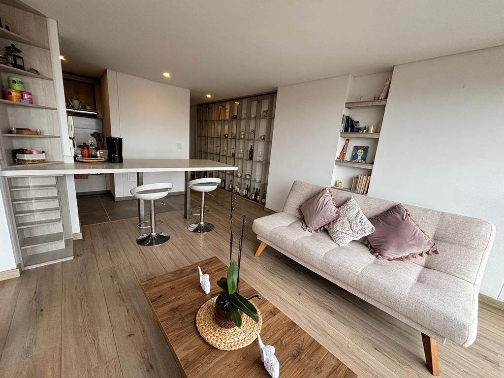 Apartamento en venta en Cedritos, Bogotá · foto 2 de 17