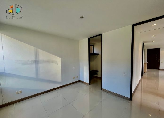 Apartamento de 2 alcobas en arriendo en Altos Del Poblado, Medellín, 72 m² · foto 13 de 24