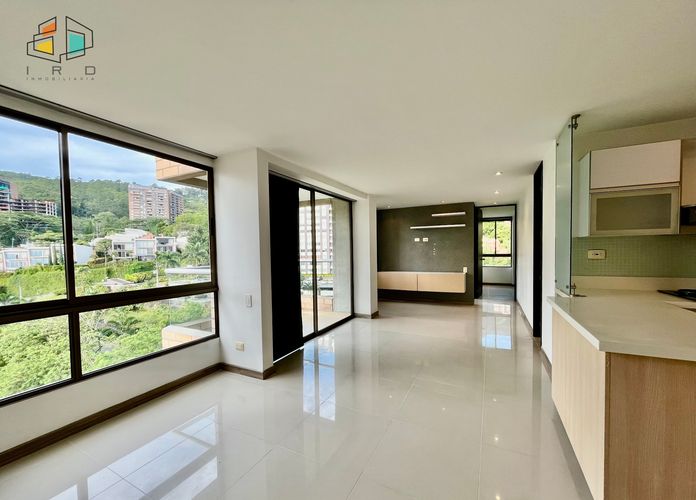 Apartamento de 2 alcobas en arriendo en Altos Del Poblado, Medellín, 72 m² · foto 12 de 24