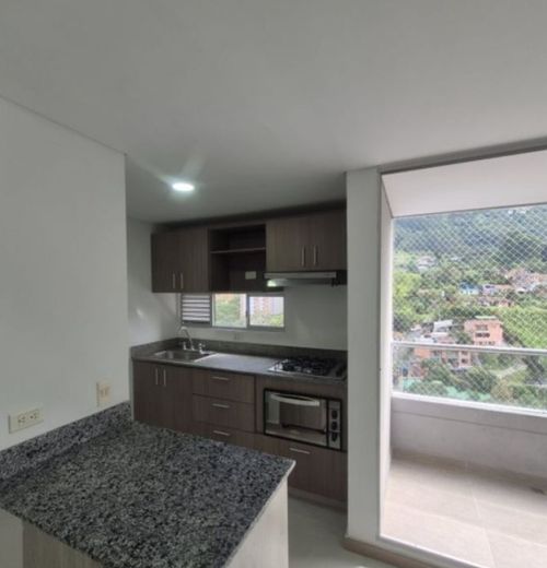 Apartamento de 2 alcobas en venta en Las Antillas, Envigado, 70 m² · foto 7 de 13