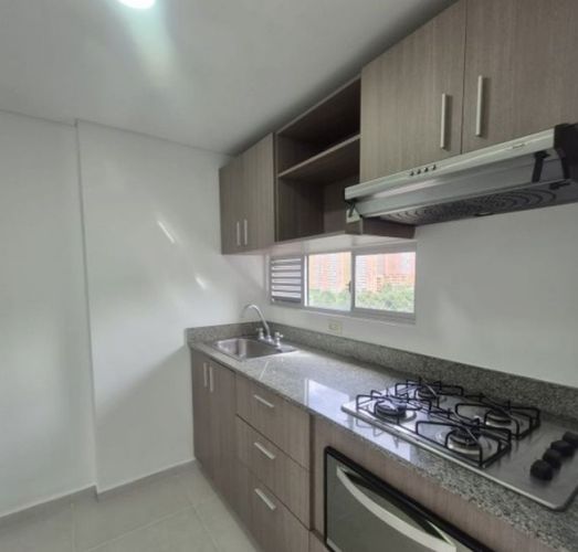 Apartamento de 2 alcobas en venta en Las Antillas, Envigado, 70 m² · foto 2 de 13
