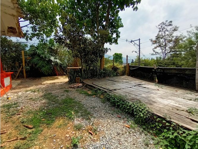 Casa de 3 alcobas en venta en Loma Del Chocho, Envigado, 190 m² · foto 4 de 12