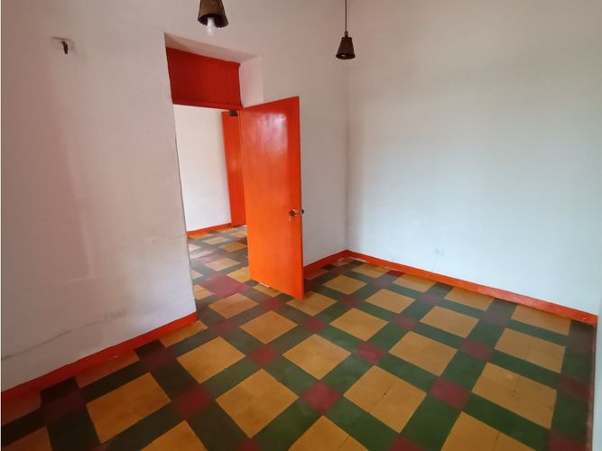 Casa de 3 alcobas en venta en Loma Del Chocho, Envigado, 190 m² · foto 6 de 12