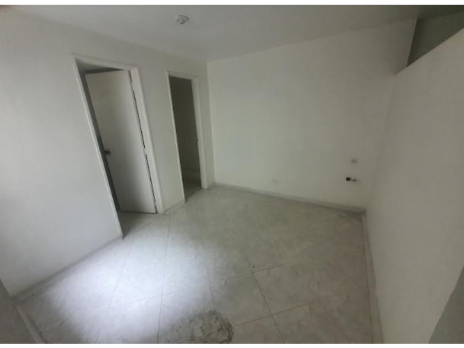 Oficina en arriendo en Cumbres, Envigado, 40 m² · foto 2 de 2