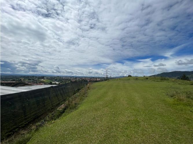 Lote en venta en El Progreso, El Carmen de Viboral, 4060 m² · foto 4 de 7