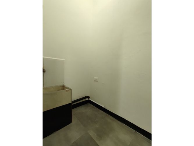 Local en venta en Sevilla, Medellín, 24 m² · foto 8 de 9