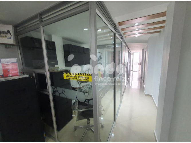 Local en arriendo en Conquistadores, Medellín, 140 m² · foto 3 de 4