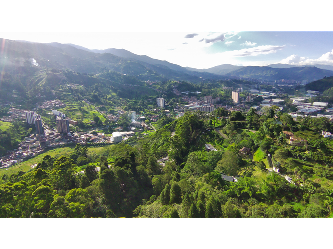 Casa de 2 alcobas en venta en La Tablacita, La Estrella, 284 m² · foto 2 de 24