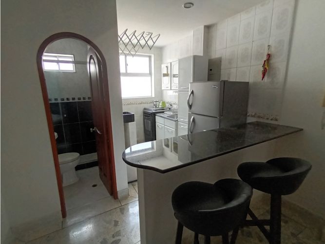 Edificio en arriendo en Conquistadores, Medellín, 614 m² · foto 3 de 24