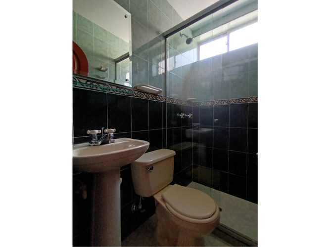 Edificio en arriendo en Conquistadores, Medellín, 614 m² · foto 11 de 24